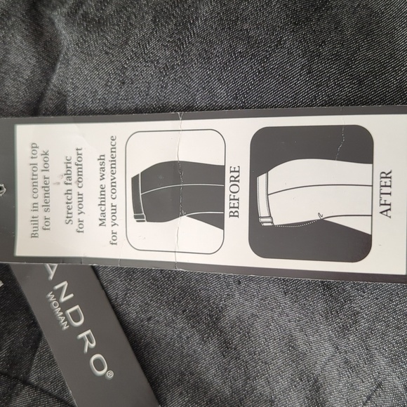 Sandro Woman Crop Pants - Picture 13 of 13